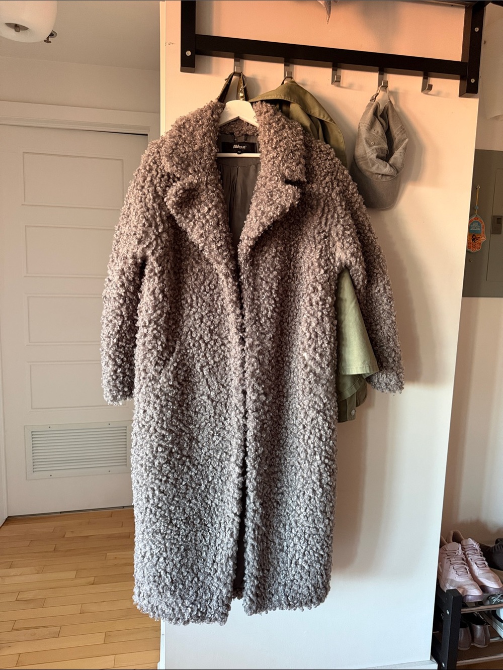 AVenue Teddy Sherpa Coat - Gray
